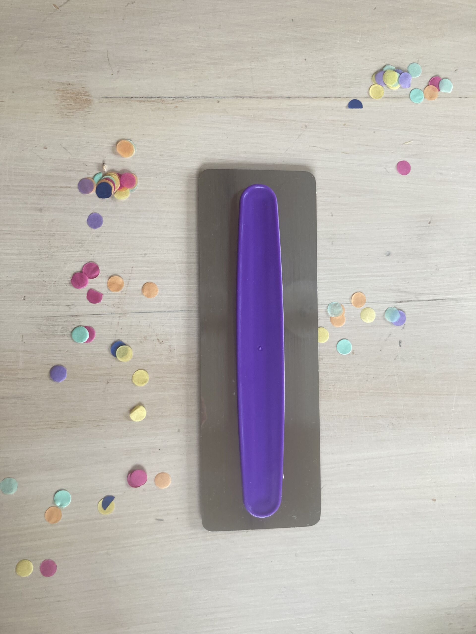 Icing Scraper | crumbs & confetti